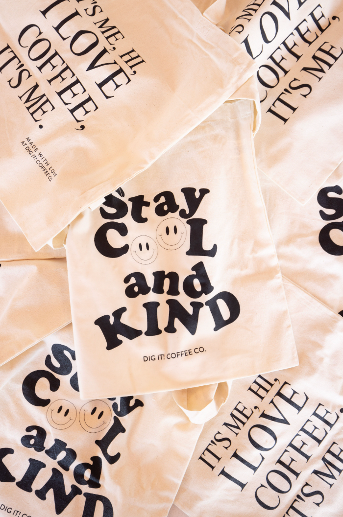 "IT'S ME, HI, I LOVE COFFEE, IT'S ME." Tote Bag